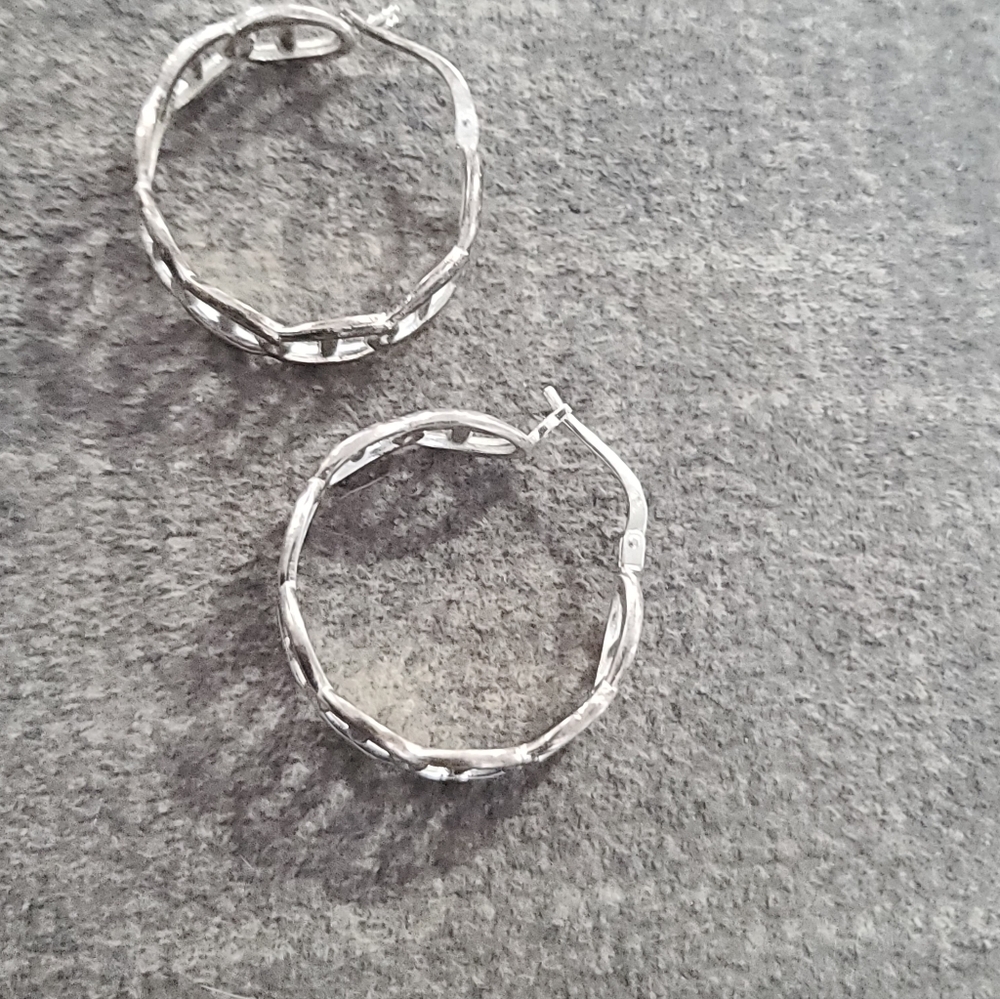 JCM Sterling Silver Linked Circle Band Ring Loop Earrling, Heavy - Picture 3 of 6